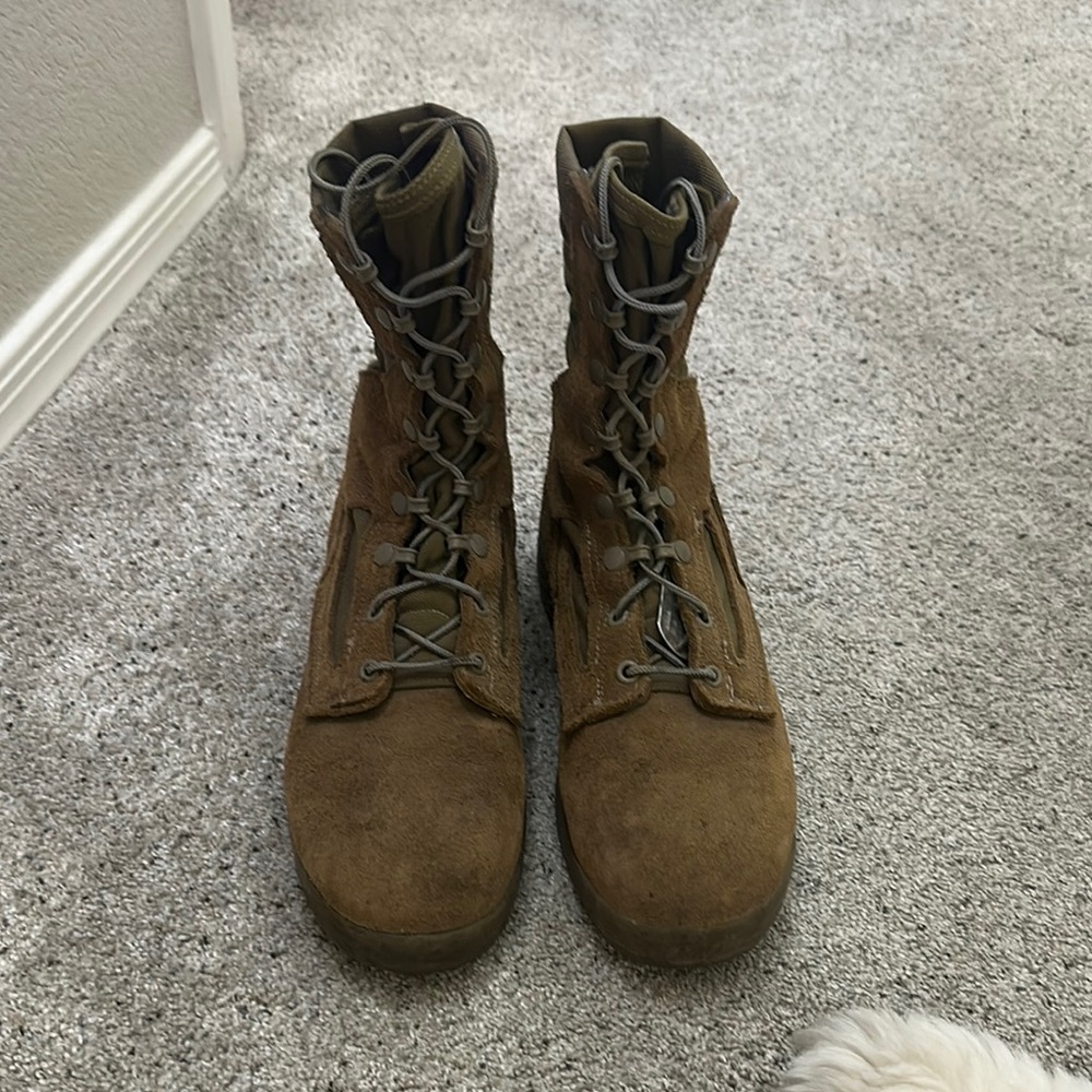 Belleville USMC certified. Size 8.0 Reg. Boots are in mint condition.